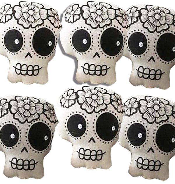Peluches personajes blanco y negro