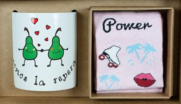 Caja Regalo Taza con medias personalizadas toda ocasion