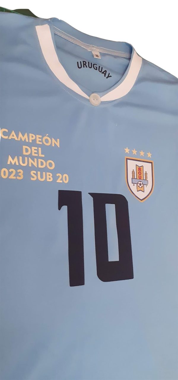 Equipo de futbol para niño Uruguay Campeón Sub 20