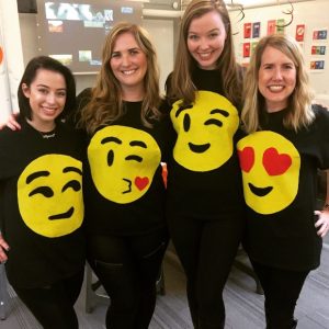 Disfraces emoticones grupo