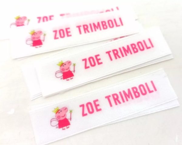 Etiquetas textiles para campamentos y clubes