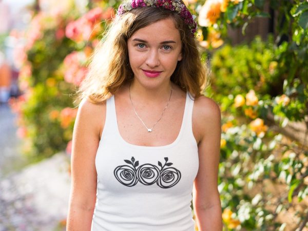 Musculosa dama Tres flores